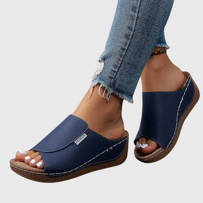 BRIVA COMFORT WALKING SANDALS