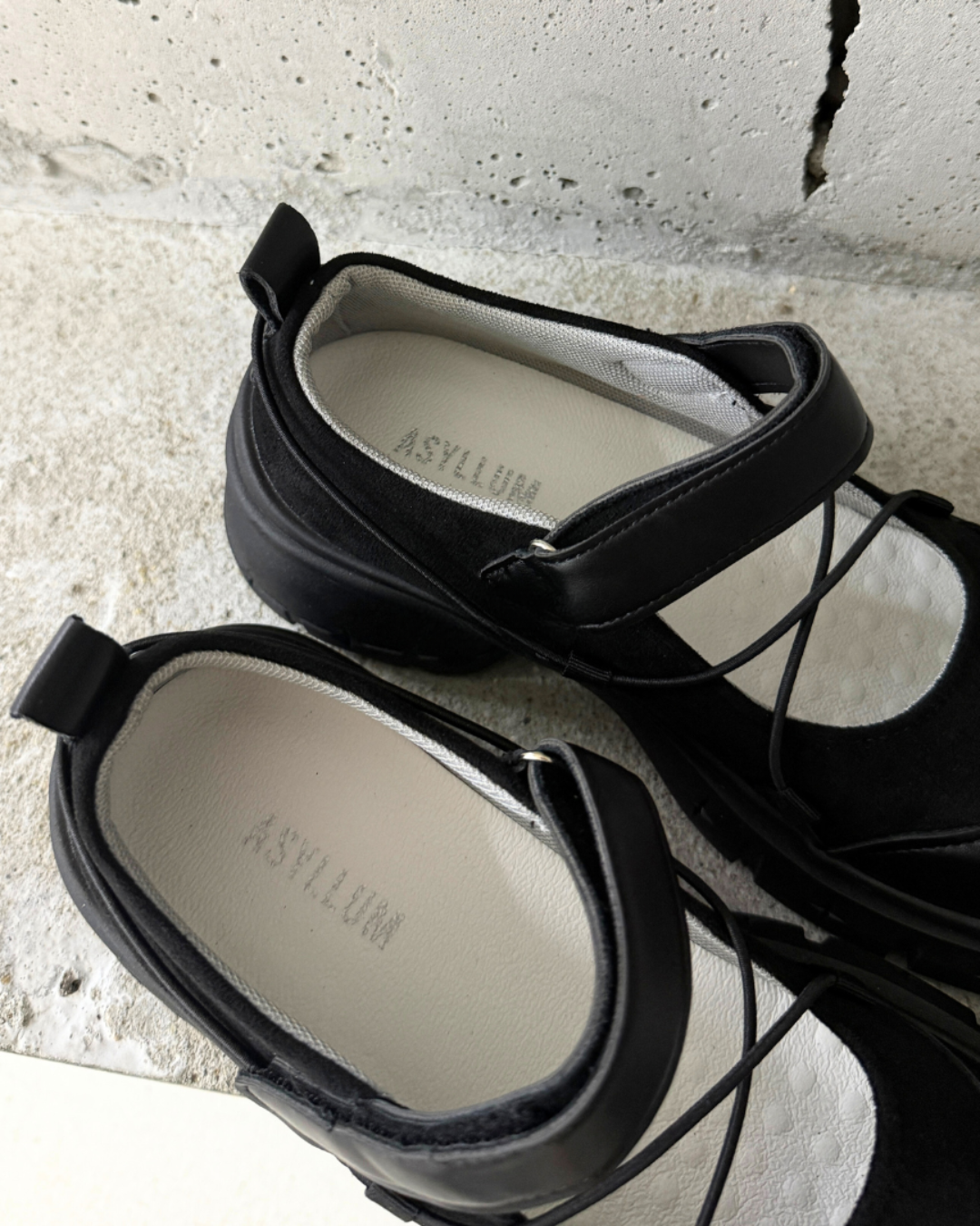 VELARA – MARY JANE SNEAKERS