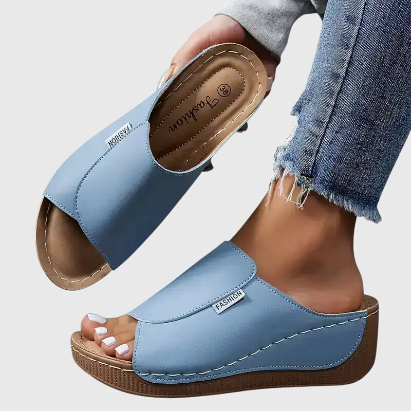 BRIVA COMFORT WALKING SANDALS