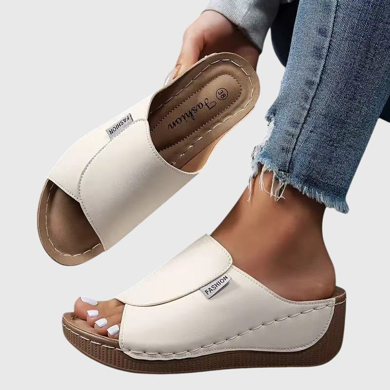 BRIVA COMFORT WALKING SANDALS