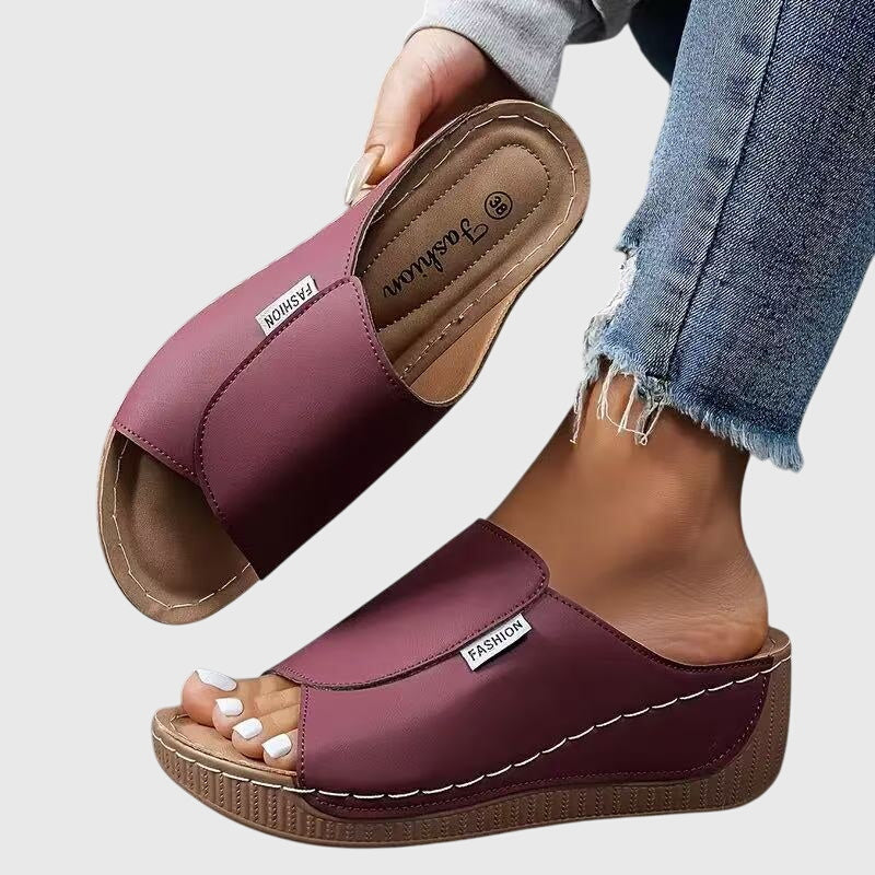BRIVA COMFORT WALKING SANDALS