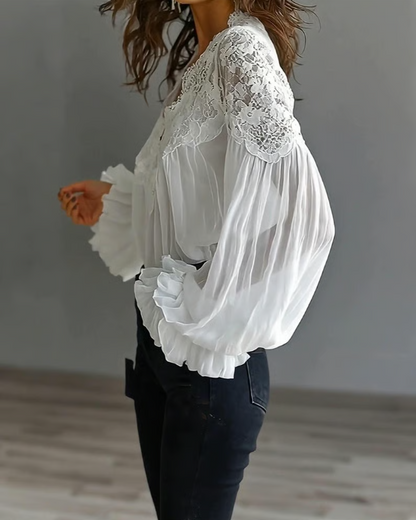 FLORÉA – FLORAL LACE LANTERN SLEEVE BLOUSE