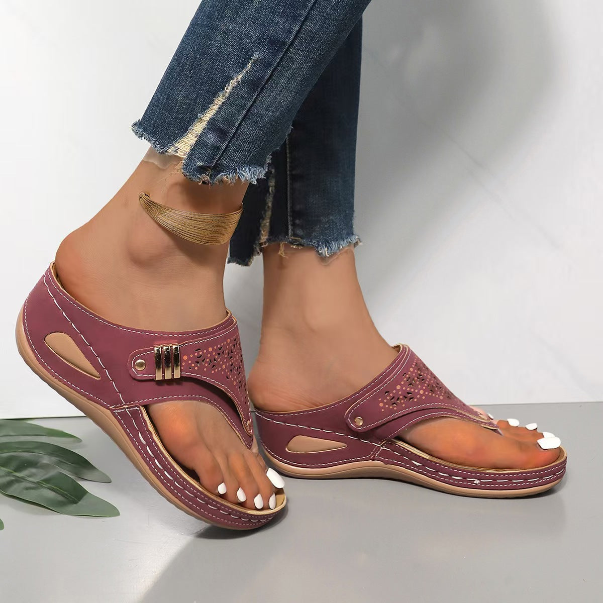 ELEVARA WEDGE SUPPORT SANDALS