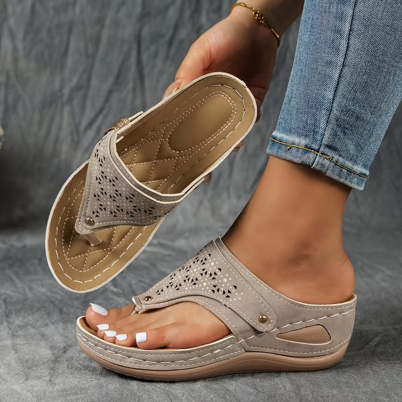 ELEVARA WEDGE SUPPORT SANDALS